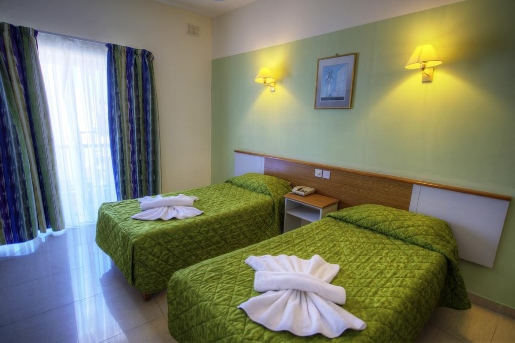 Pebbles Resort (Adults Only) St. Paul's Bay Exterior photo