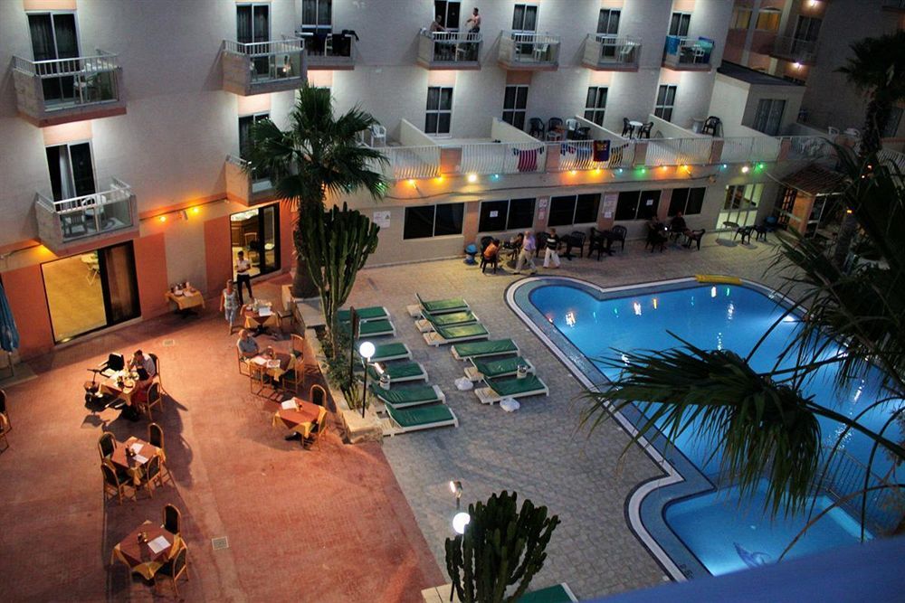 Pebbles Resort (Adults Only) St. Paul's Bay Exterior photo